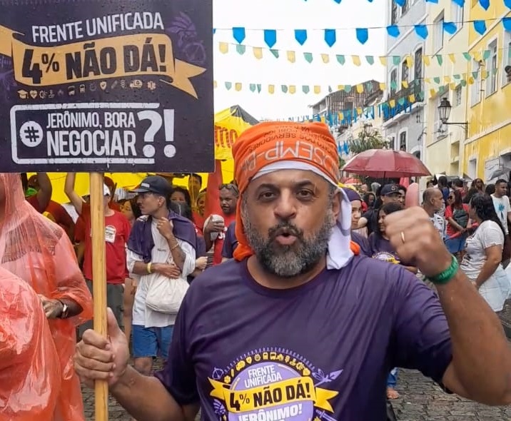Ato em defesa dos servidores